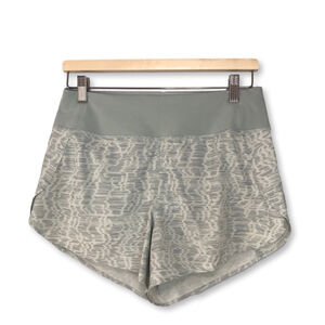 Athleta Printed Run With It 3.5" Athletic Shorts Gray White Women's Size Small